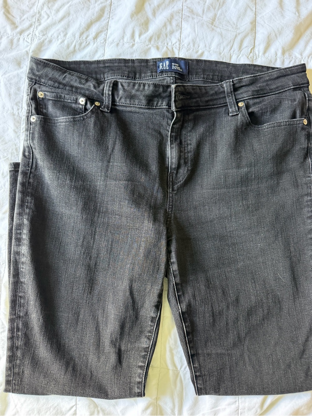 GAP Women’s Dark Gray Straight-Leg Jeans